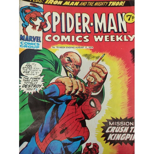 225 - 17x Marvel, Spiderman comics from mid 1970s. Some have damage to covers.