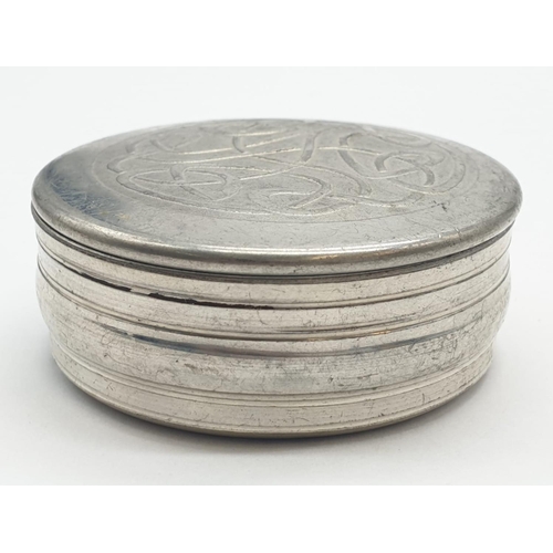 356 - White metal pill box, 82g and 5cm diameter approx