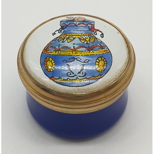 512 - Miniature pill box with enamel top, made by Crummles, 2.5cm diameter approx