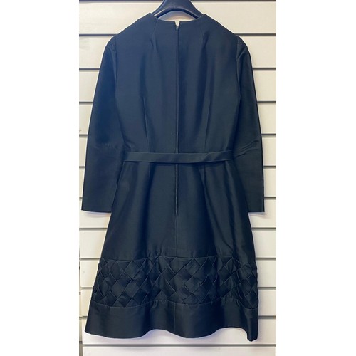 105 - Vintage Norman Hartnell ladies black dress. Size Small (UK 8/10). Fully lined. Good condition for ag... 