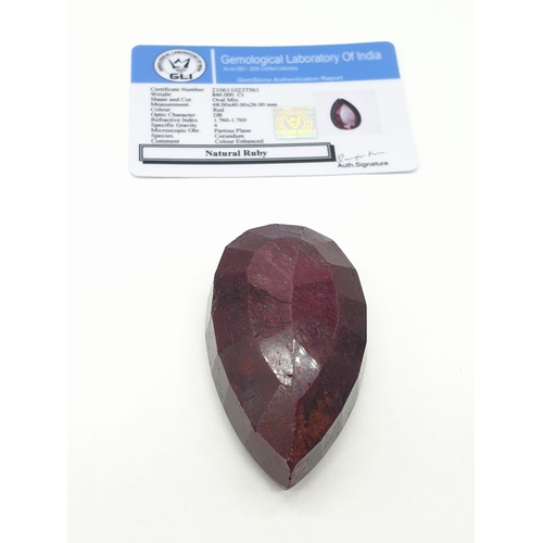 568 - 846ct  Gigantic ruby gemstone  GLI certification included. Oval mixed cut.