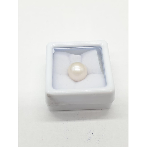 400 - 5.30ct GLI certified south sea pearl. Ideal from making jewellery.