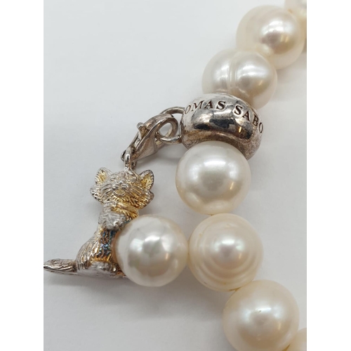 92 - Thomas Sabo Pearl and Silver Bracelet with Silver Cat charm. All pieces have the Thomas Sabo logo an... 