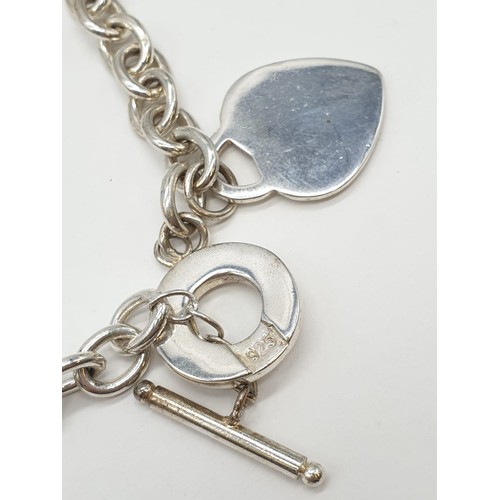 403 - Silver necklace with 'T' bar fastener. Length 40cm approx. Weight 51.5 grams approx,offered as a sil... 