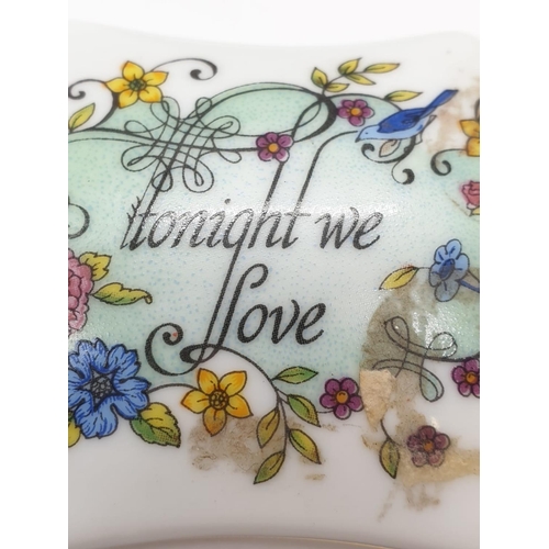 660 - Franklin porcelain 'Melodies of Love' music box - 'Tonight we Love'. In working order.