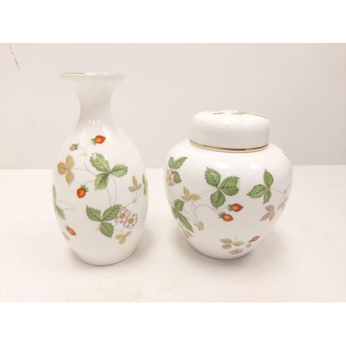 691 - 2x pieces of Wedgwood bone china wild strawberry pattern, one lidded pot (10cm) and one small vase (... 