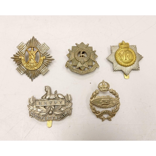 208 - 27 multi-national military badges, including the Highland regiment @Cuidich n Rich' and the Royal Ca... 