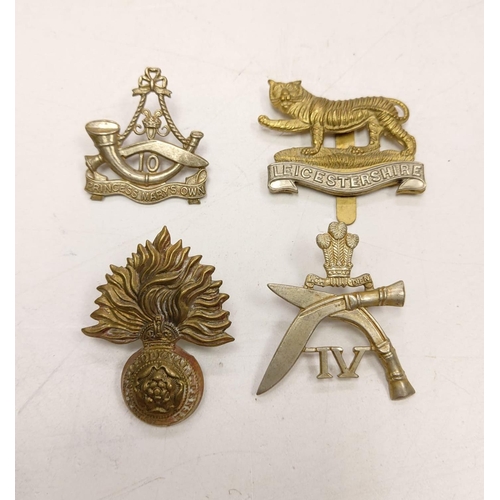 208 - 27 multi-national military badges, including the Highland regiment @Cuidich n Rich' and the Royal Ca... 