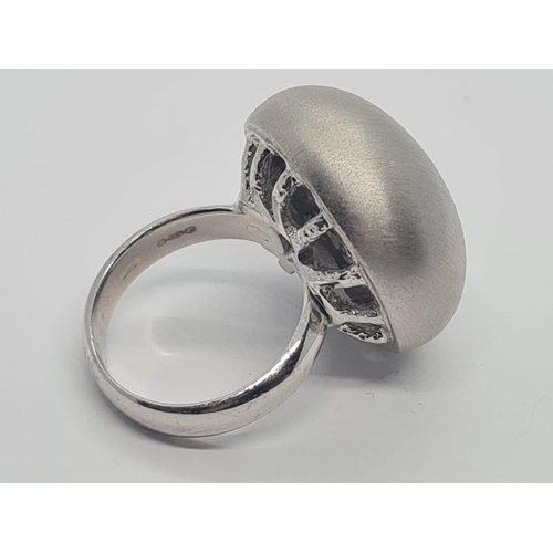 327 - Sterling Silver Bubble style ring with a satin finish 17.6g and size N