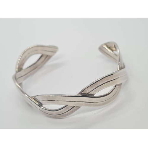 542 - Sterling Silver Twisted Rope Bangle, weight 26g and 6cm wide approx