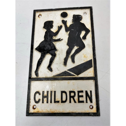 543 - 2 Vintage cast-iron school crossing signs. 15 x 25cm and 18x30cm.