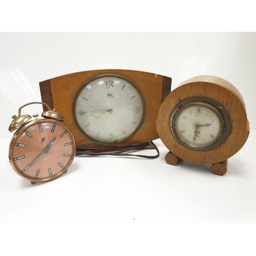 626 - 3 vintage Smiths clocks. (i) wooden mantel clock, 16.5 x 17.5 cm approx. (ii) wooden mantel clock wi... 