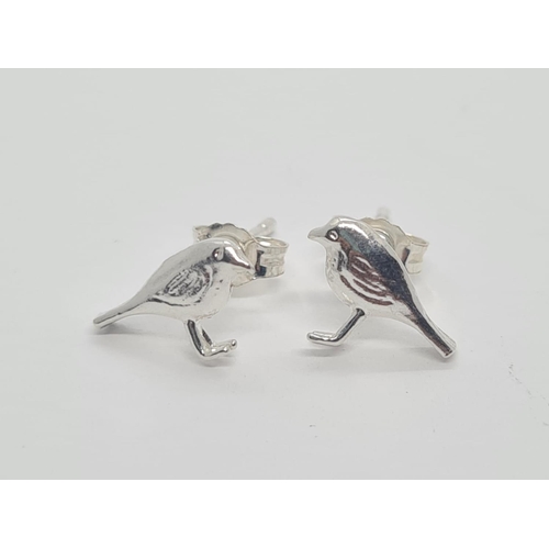 683 - Alex Monroe Little Robin Stud Earrings in Sterling Silver New Unworn