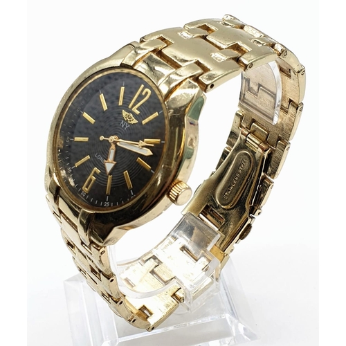 465 - Gents N.Y. wristwatch. Black face, gold tone model. Full working order.