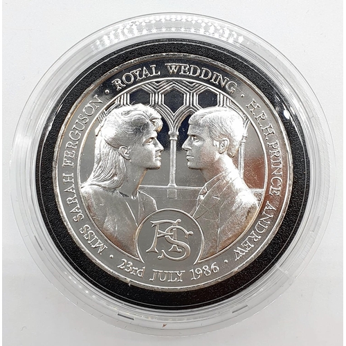 484 - ROYAL MINT 1986  SILVER coin to commemorate  the ROYAL WEDDINGS, weigh 37G in original box and paper... 