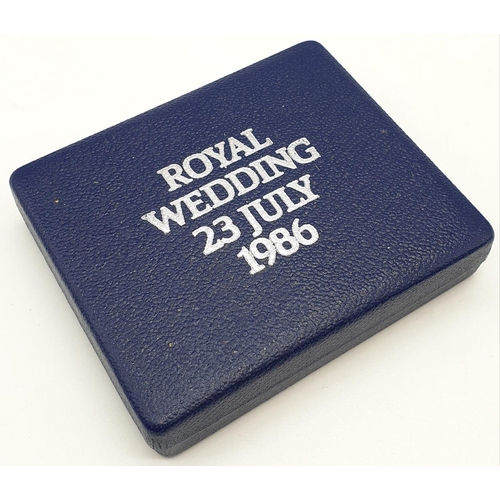 532 - ROYAL MINT 1986  SILVER coin to commemorate  the ROYAL WEDDINGS, weigh 37G in original box and paper... 