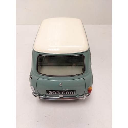 572 - A limited edition, sun star model 1961 Austin Seven Cooper. Good condition with box. 1:12 scale. 
L2... 