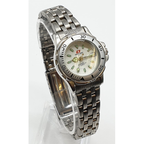 661 - Viutale army ladies wrist watch with quartz movement. Full working order.