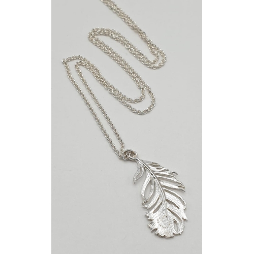 467 - Alex Monroe Feather pendant on extendable Necklace, Sterling Silver weight 2.9g approx