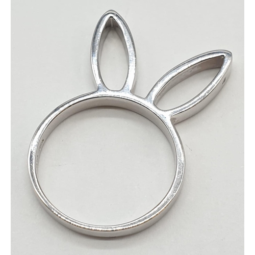 471 - Sterling Silver Playboy bunny ring, weight 3.7g and size M