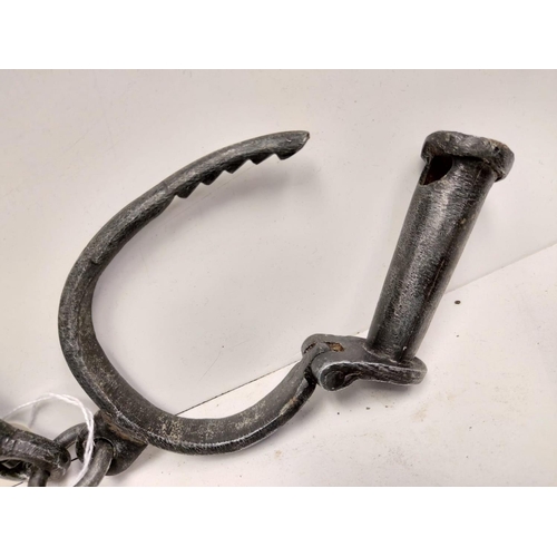 521 - Pair of vintage metal shackles/handcuffs