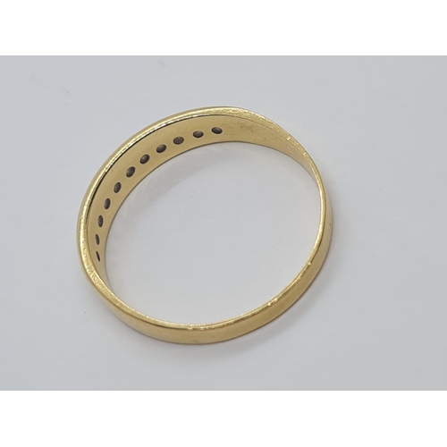 229 - 18ct gold diamond set half eternity ring, weight 1.8g approx with 0.20ct diamond and size K