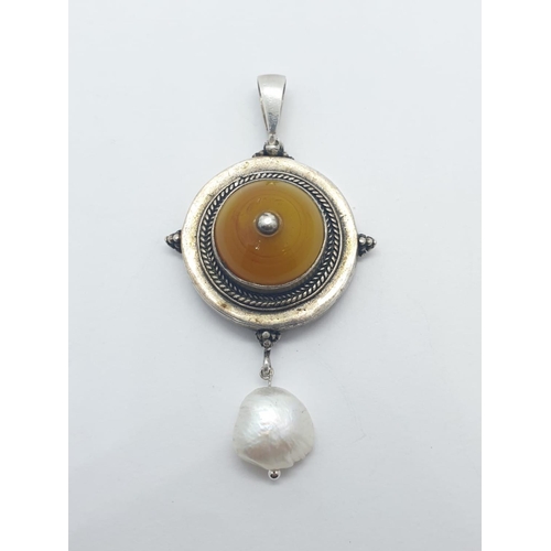 1007 - Vintage silver, amber and pearl pendant. Weight 9.7g.