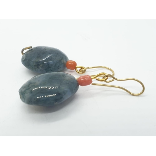 1010 - A pair of agate and coral earrings. 5.4g in weight.