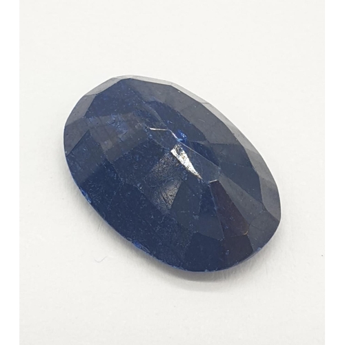 260 - 4.93 Cts Natural blue sapphire. Oval mixed cut stone. IDT certification included.