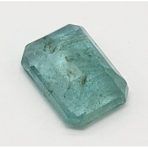 435 - 2.14 Cts Natural emerald. Rectangular step cut. ITLGR certification included. Some markings in the s... 