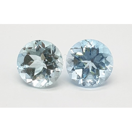 476 - 3.45 Cts Natural blue topaz, Nice light blue colours. Round cut stones. Set of two pieces.