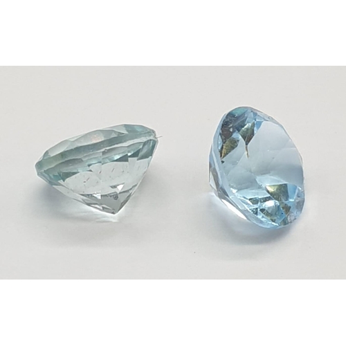 476 - 3.45 Cts Natural blue topaz, Nice light blue colours. Round cut stones. Set of two pieces.