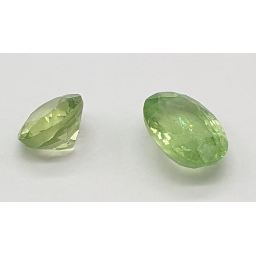 477 - 0.55 Cts Green Grossular Tsavorite garnet. Oval mixed cut stone. GLI certification included.