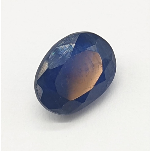 582 - 1.71 Cts Natural blue sapphire. Oval mixed cut stone. ITLGR certification included.