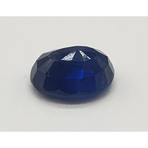 582 - 1.71 Cts Natural blue sapphire. Oval mixed cut stone. ITLGR certification included.