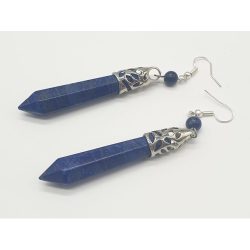 103 - A tear drop shaped lapis lazuli necklace and earrings with long obelisks. Necklace length: 54cm, ear... 