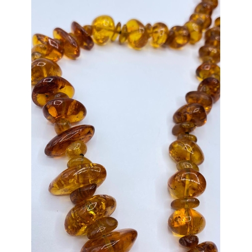 727 - Amber NECKLACE.  76g.     76cm.