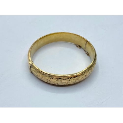 813 - 9ct gold filled BANGLE  with metal core.  22.1g