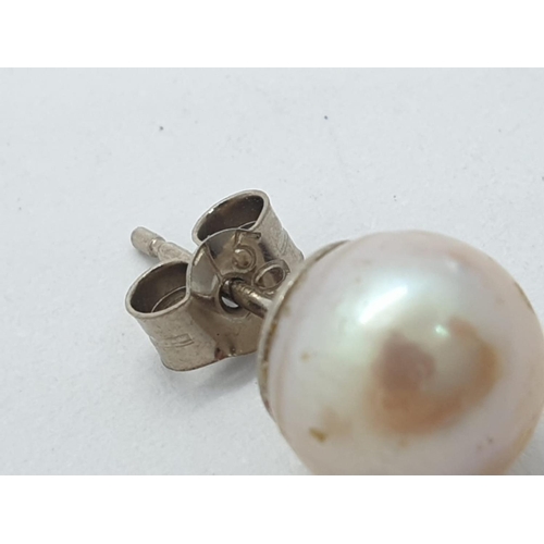 736 - 18ct gold pearl earrings