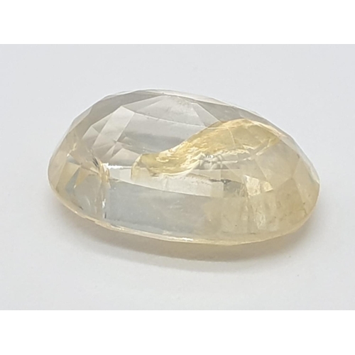 561 - 2.26ct Yellow Sapphire Gemstone, ITLGR Certified, Eye Clean