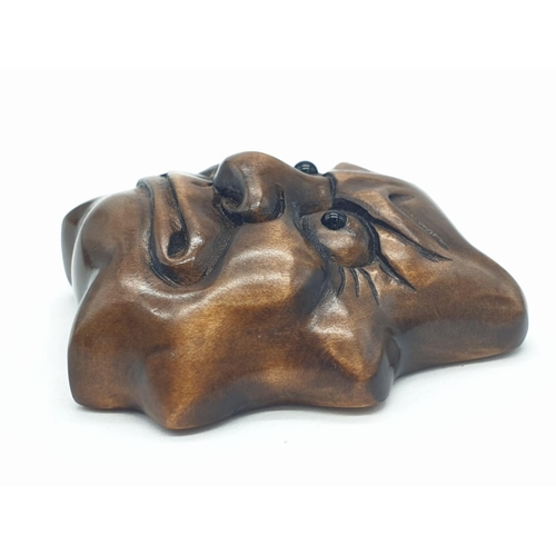 196 - Wooden hand carved Japanese netsuke, size 4x4cm approx