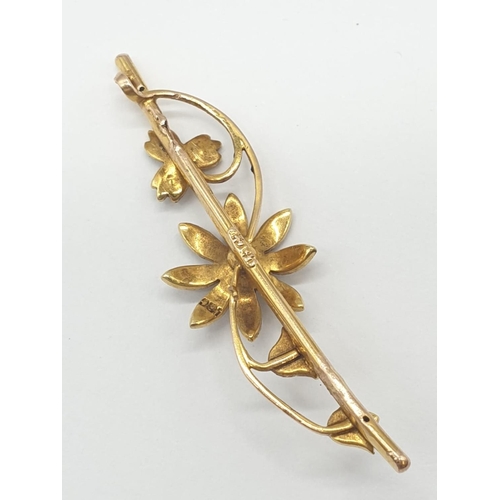 238 - Edwardian 15ct gold and seed pearl bar brooch. 2.6g in weight. 4.5cm wide.