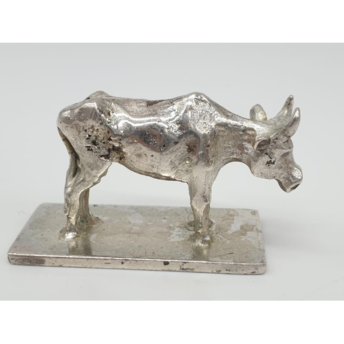 283 - 3 silver animal figures. 95.7g in weight. 3.5x2cm base.