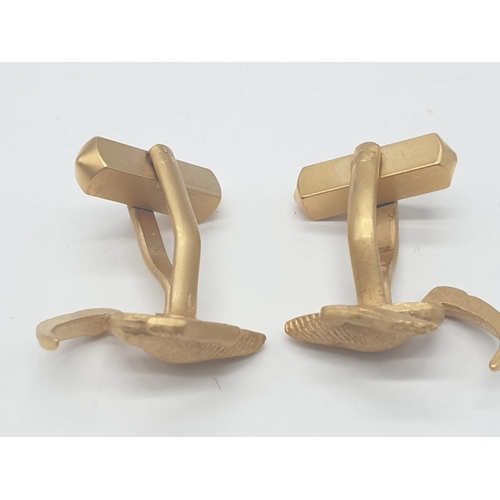 690 - Yellow metal pelican cufflinks