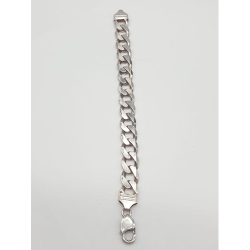 718 - Silver curb bracelet, 41.5g weight and 18cm long approx