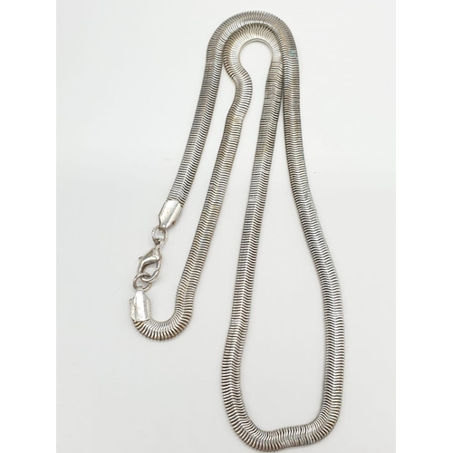 724 - Silver snake chain, weight 18.7g and 52cm long approx