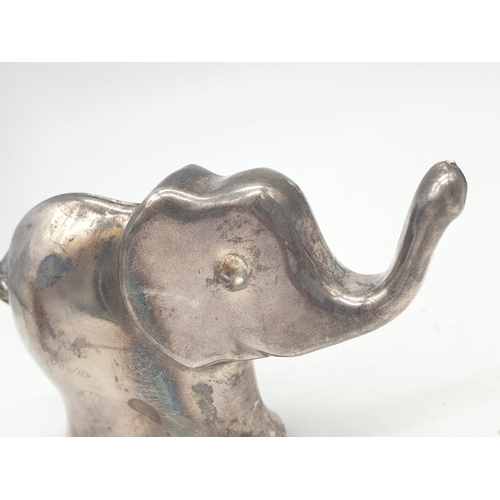 775 - Silver plated elephant ornament, weight 269g size 8.5x5cm approx