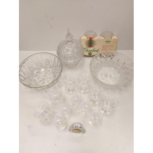 794 - A vivid selection of kitchen, dining and decorative glassware. Excellent condition.