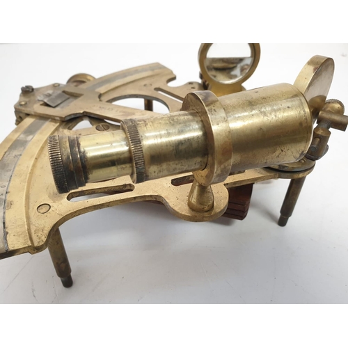 370 - A naval navigation instrument made by Stanley of London. Comes in original box. 20cm x 25cm.