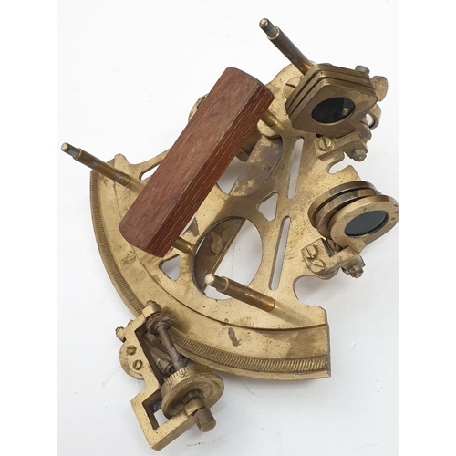 370 - A naval navigation instrument made by Stanley of London. Comes in original box. 20cm x 25cm.